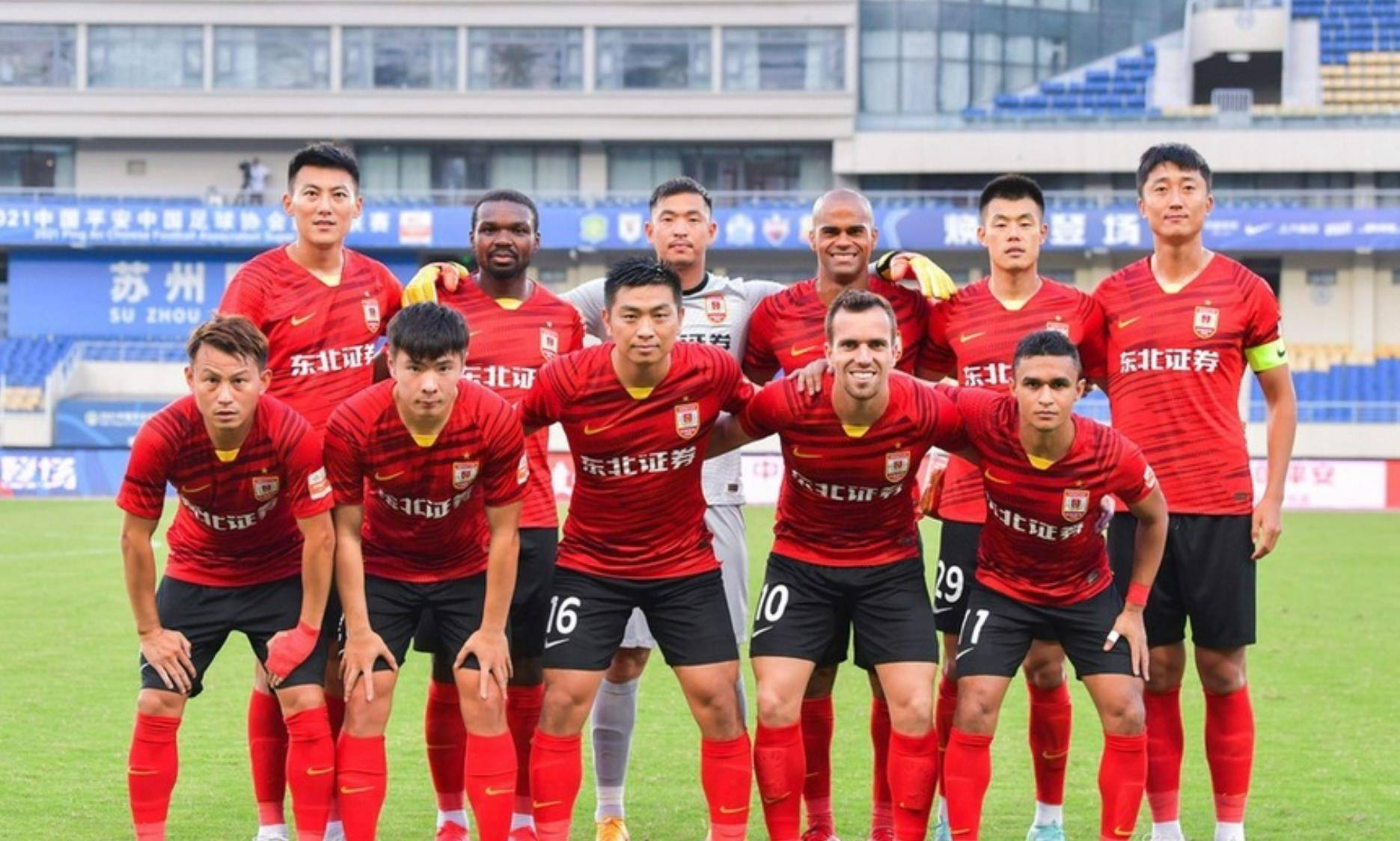 豪门悲喜夜：姆总两记世界波皇马3-0 阿森纳2-0 切尔西1-3倒数第三（豪门冷暖夜：姆巴佩两记世界波，皇马3-0；阿森纳2-0；切尔西1-3跌至倒数第三）
