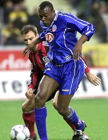 官方：大埔将在亚冠赛前为大埔火灾遇难者默哀一分钟（官方：亚冠开赛前，大埔队将为大埔火灾罹难者默哀一分钟）