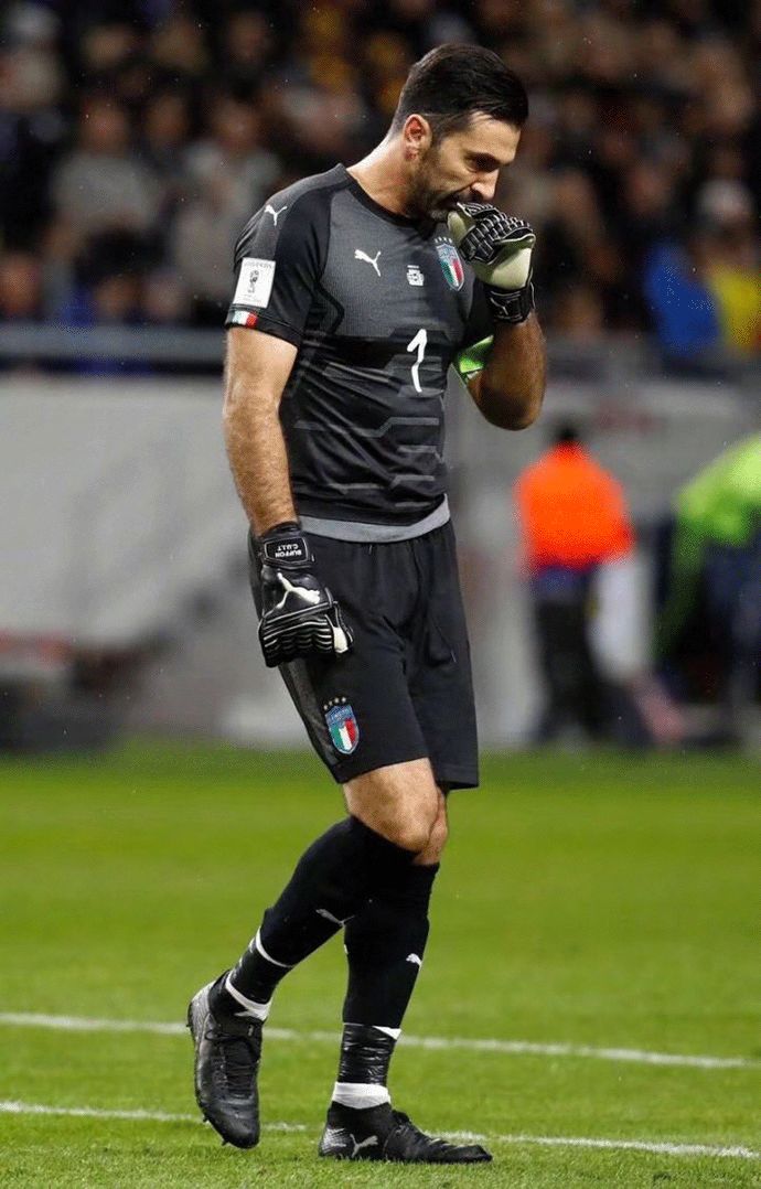 王曼昱称为国家荣誉要战胜伤痛（王曼昱表示将为国家荣誉克服伤痛）