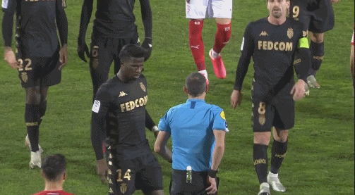 中超：上海海港3-1击败长春亚泰（中超：上海海港3-1战胜长春亚泰）