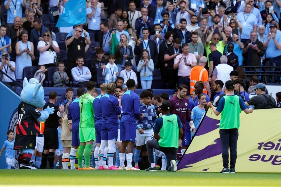FIFA女足最新排名：中国女足下降一位至世界第17，亚洲第四（FIFA女足排名更新：中国队降至世界第17位，亚洲第4）
