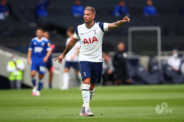 CBA：浙江队继续连胜 力克新疆男篮（CBA 浙江延续连胜势头 击败新疆男篮）